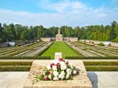 mogił żołnierzy poległych w wojnie o niepodległość Łotwy na Cmentarzu Brackim